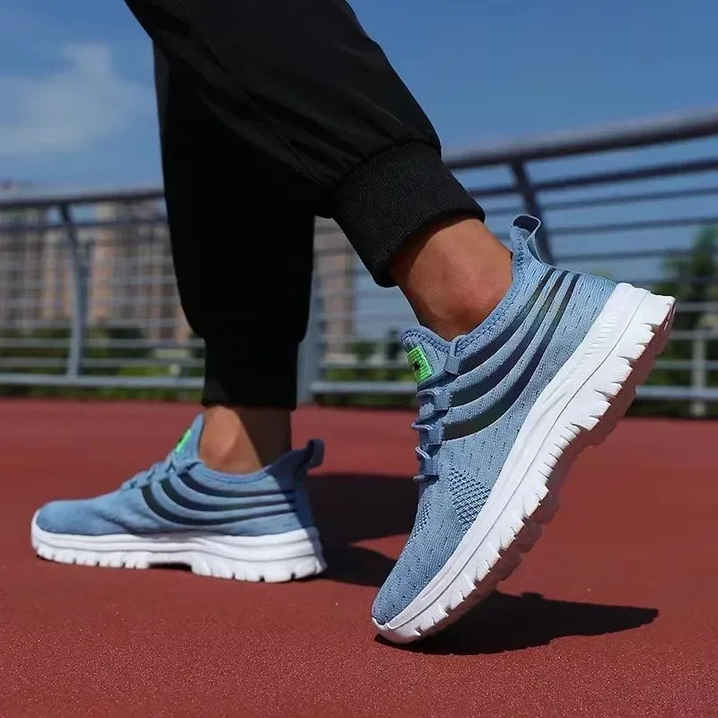 Men's Lightweight Running Shoes with A Mesh Design Breathable Comfortable and Durable Outdoor Walking and Running Sports Shoes