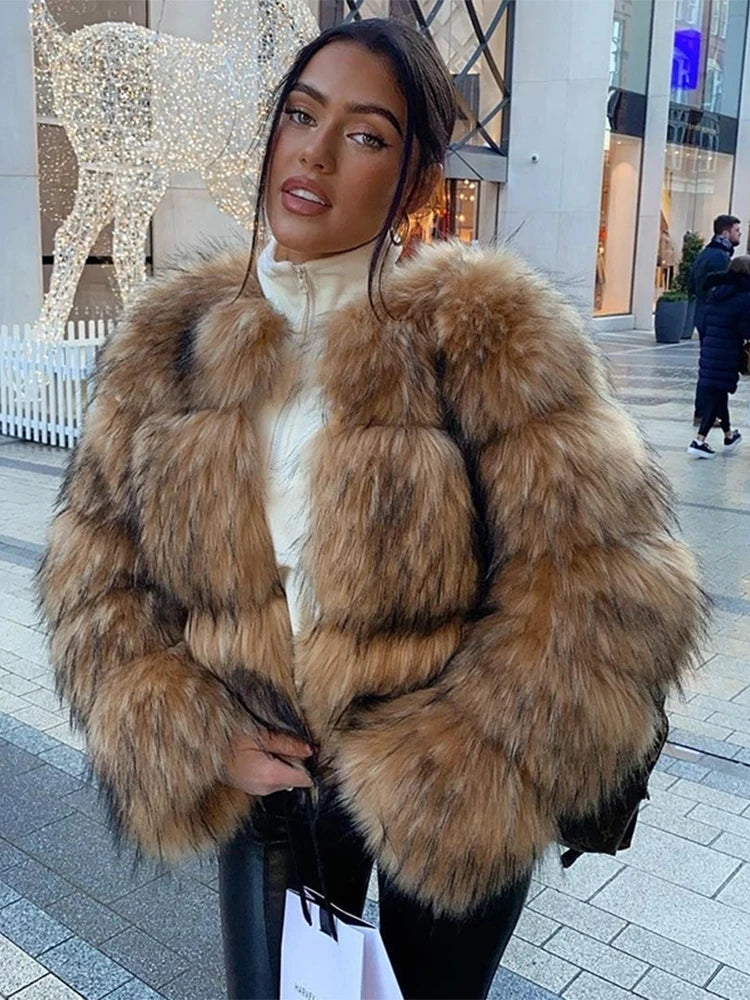 HJQJLJLS 2022 Winter Women Fashion Faux Raccoon Fur Coat Luxury Short Fluffy Fur Jacket Outerwear Women Fuzzy Coat Overcoat