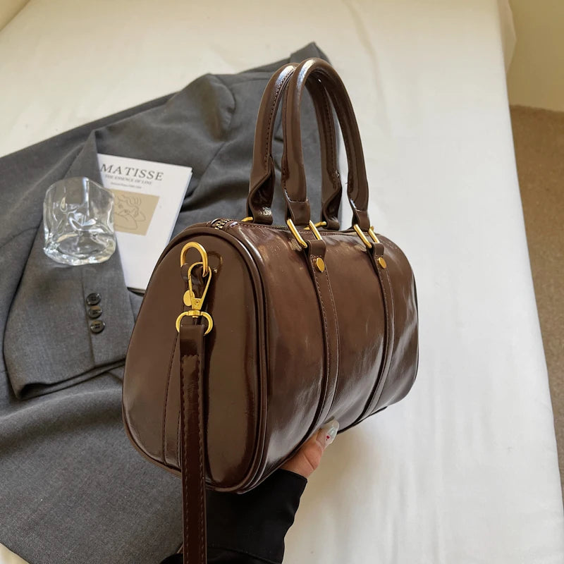 High-end feel small baggages for women, unique design, versatile hand-held Boston bag, pillow bag