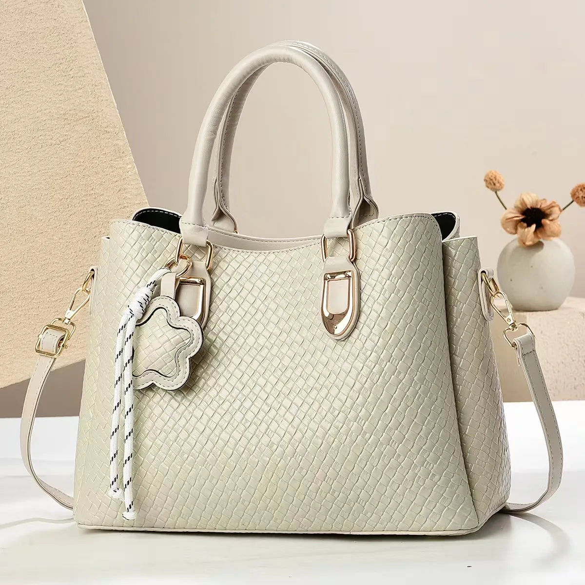 Women's Bags, New Fashion Trends, High-end Sense, Large-capacity Shoulder Bags, Crossbody Bags, Handbags for Women.