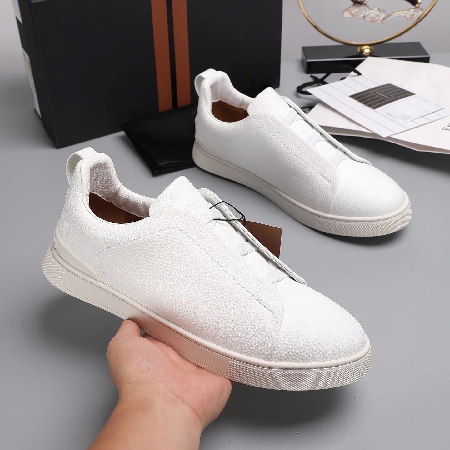 Master Handmade Luxury Holiday Gift Casual Sneakers Sports Shoes Breathable Business Flat Non-slip Outdoor Hiking Cycling Shoes
