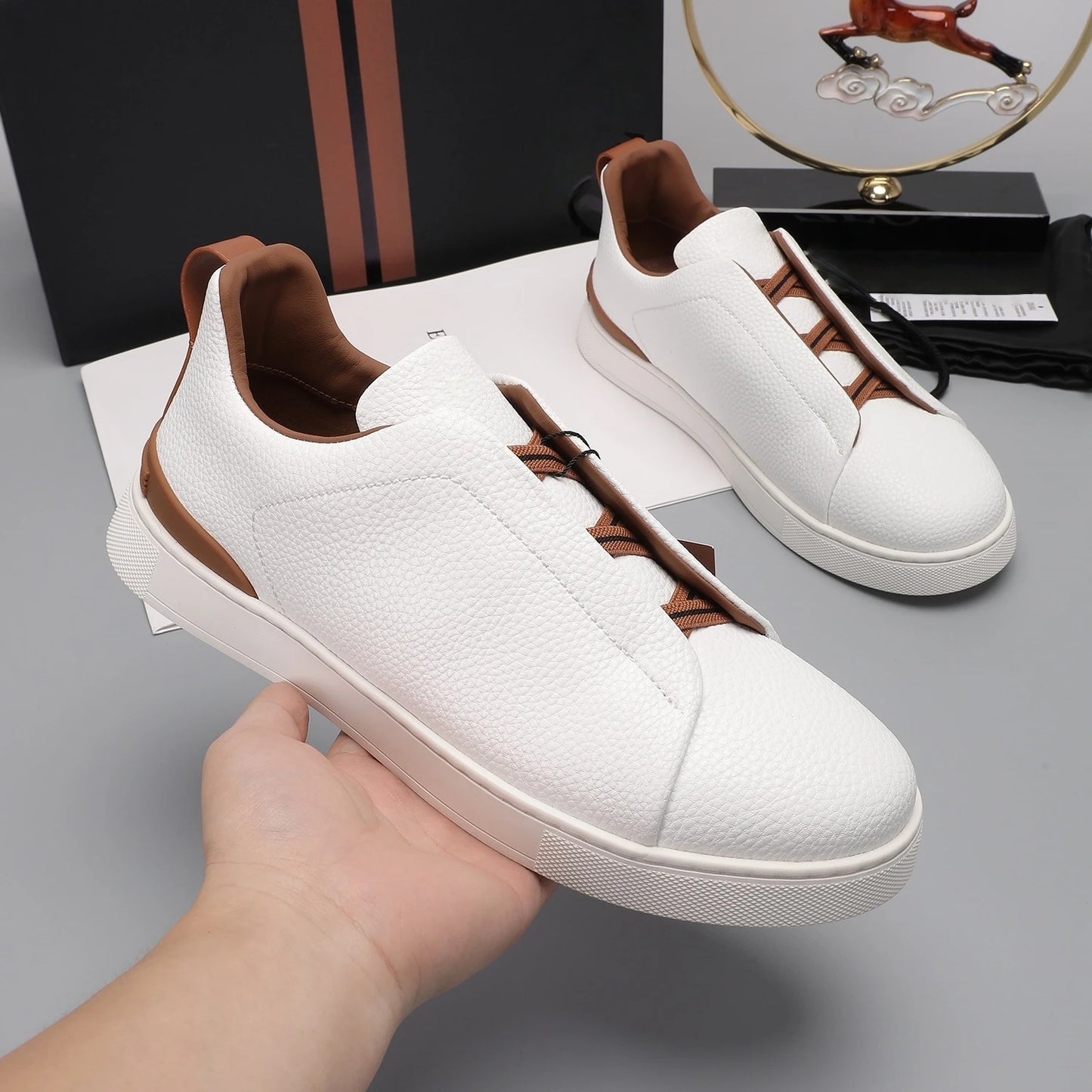 Master Handmade Luxury Holiday Gift Casual Sneakers Sports Shoes Breathable Business Flat Non-slip Outdoor Hiking Cycling Shoes