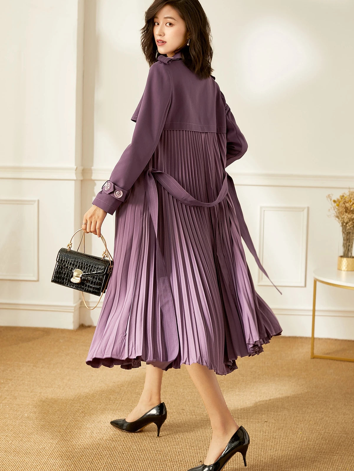 Ladies New 2023 Spring High-End Commuter Blue Trench Coat for Women Fashion Stitching Pleated Hem Loose Elegant Long Trench