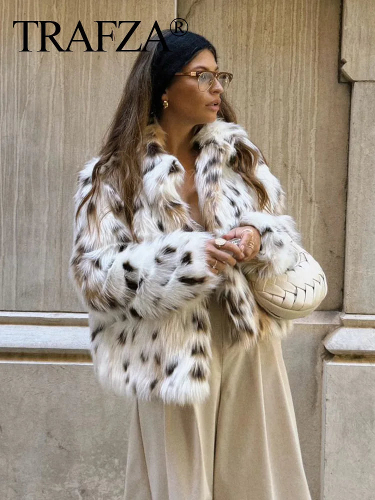 TRAFZA Fashion Women Animal Pattern Fur Short Coat 2024 Casual Loose Turtleneck Long Sleeve Plush Thick Warm Plush Overcoats