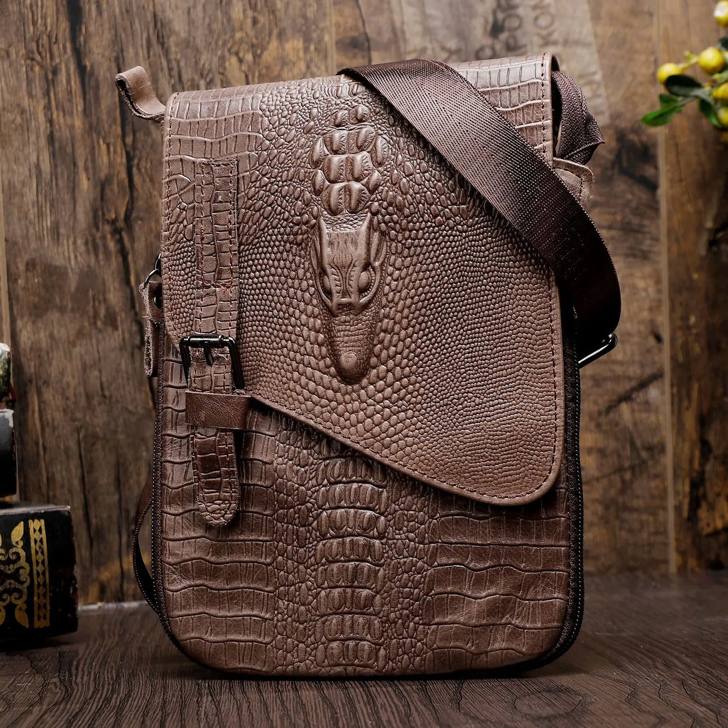 New Alligator Crocodile Pattern Men's Cow Leather Shoulder Bag Large Capacity Male Crossbody Bag For Men