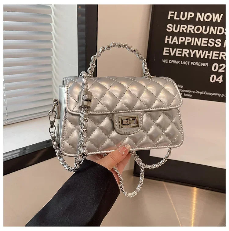 Elegant Women's Handbag With Messenger Strap Leather Material Classic Tote Design High-Quality Crossbody Option For Ladies