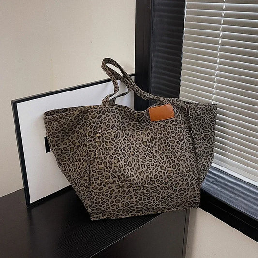 Leopard Large Capacity Canvas 2025 Hot Selling Tote Bag Zipper Simple Fashionable Handbag Soft Versatile Trendy Shoulder Bag