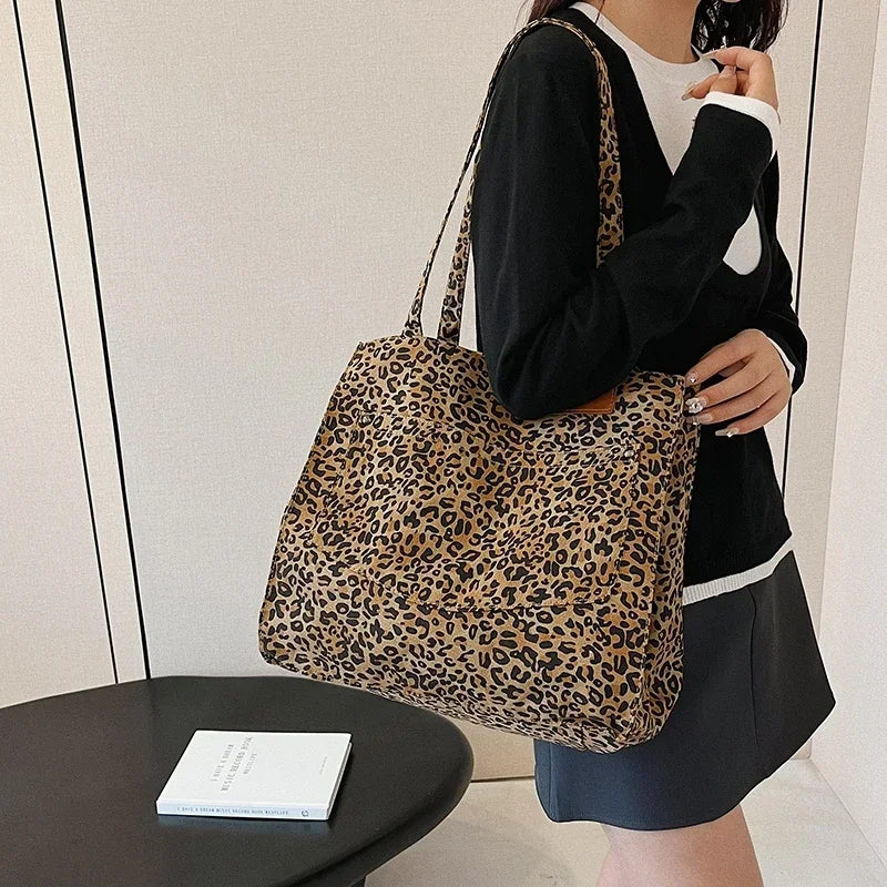 Leopard Large Capacity Canvas 2025 Hot Selling Tote Bag Zipper Simple Fashionable Handbag Soft Versatile Trendy Shoulder Bag