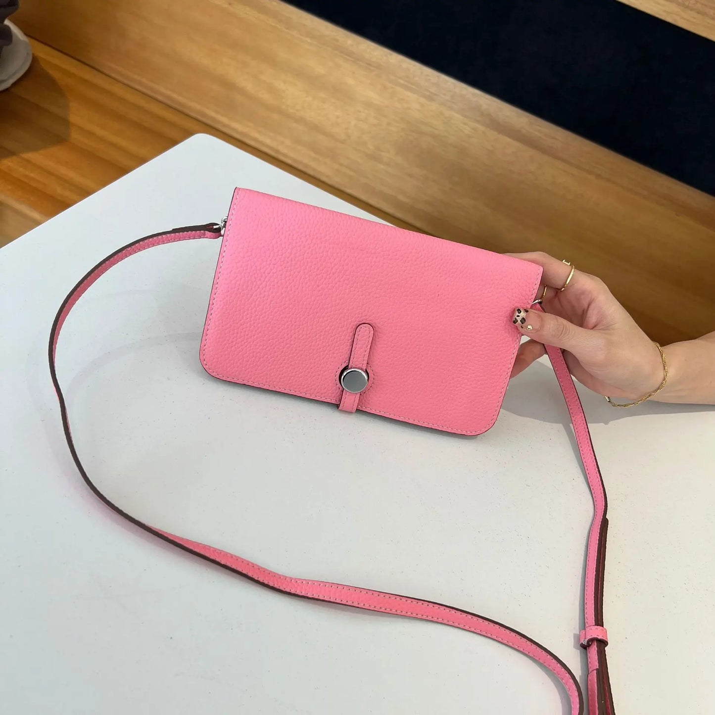 2025 New Large Capacity Long Women's Wallet Top Layer Cow Leather Simple Handbag Litchi Pattern Wallet For Women