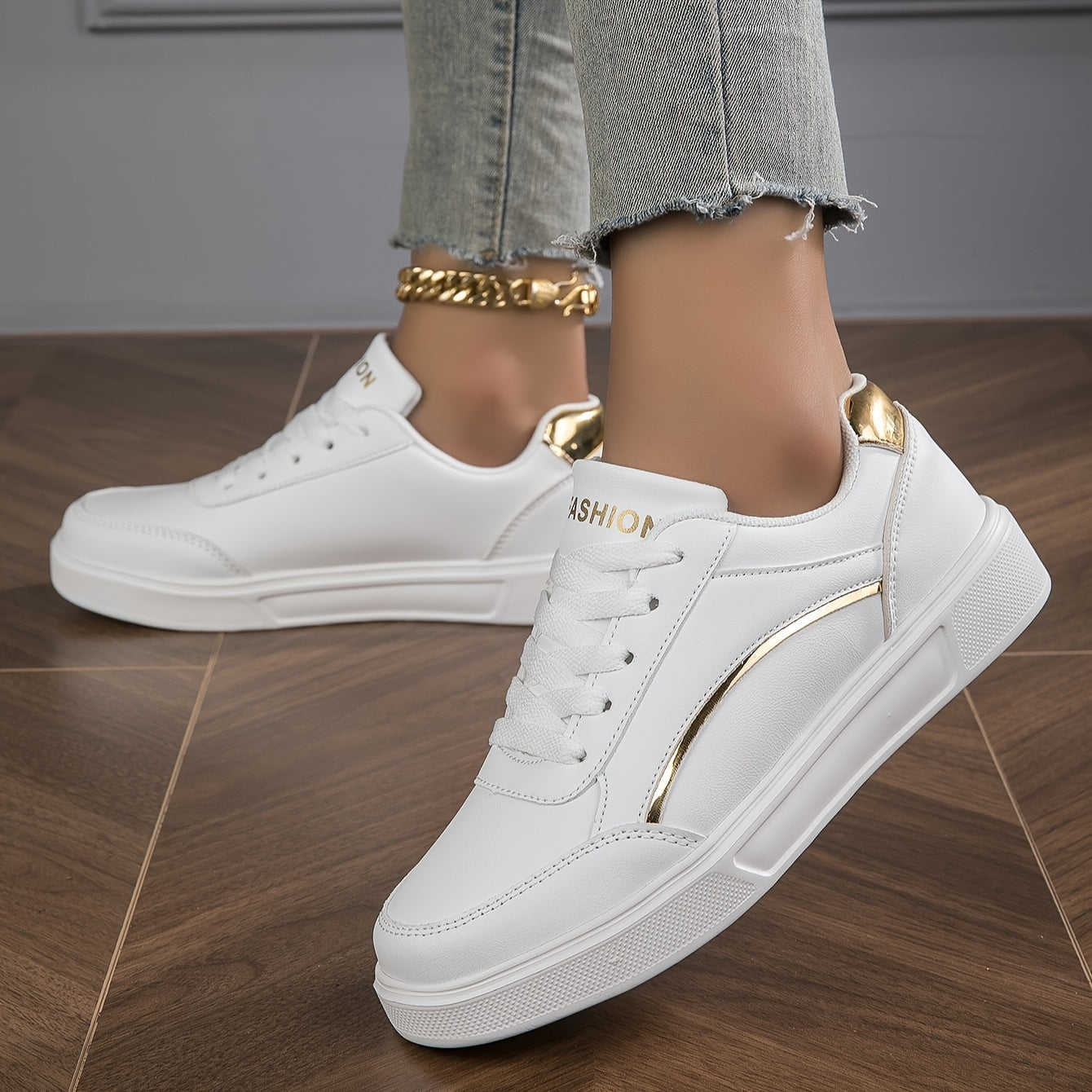 Women's Shoes High Value White Shoes Casual Shoes Sneakers Ladies Shoes Ladies Casual Sports Shoes Spring And Summer New Students Start Of School Season White Shoes 36-42 Large Size Shoes